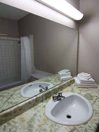 Motel Princesse Chicoutimi Zewnętrze zdjęcie